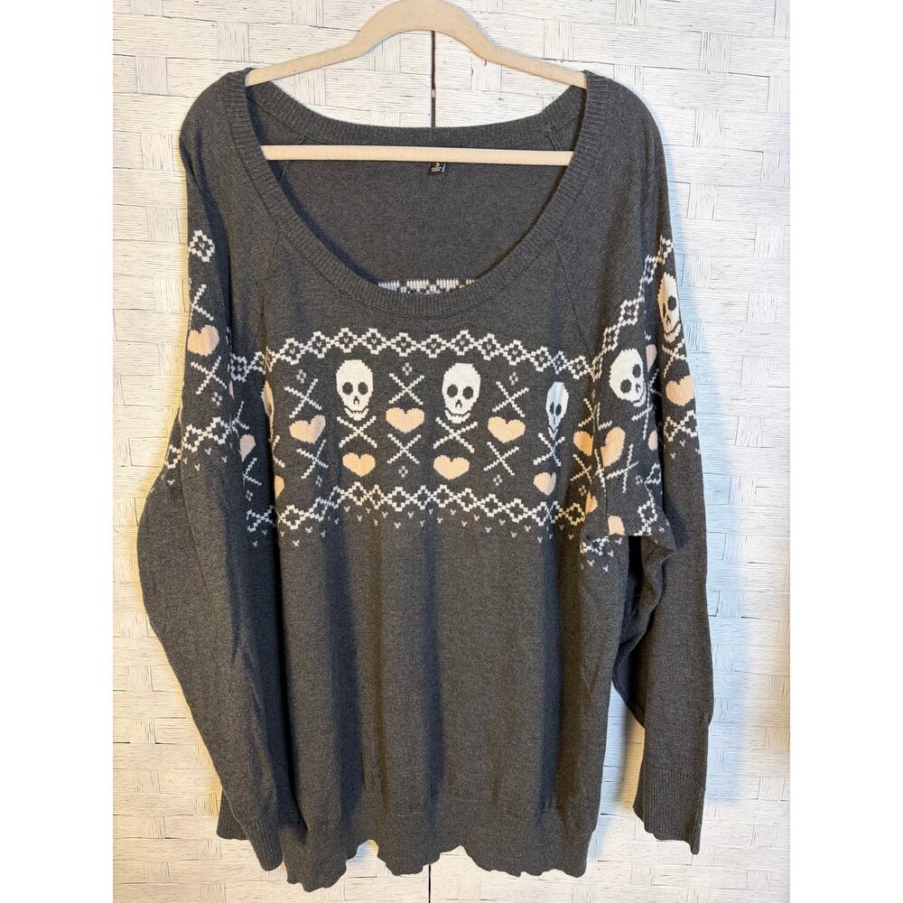 Torrid women’s sweater grey with white schools peach hearts holiday plus size
